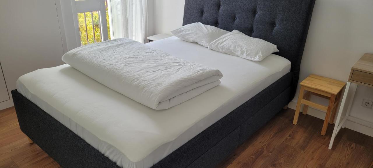 Comfy Room Near Metro & Airport Lisbon Ruang foto